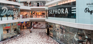La afluencia a los centros comerciales desciende un 11% en enero