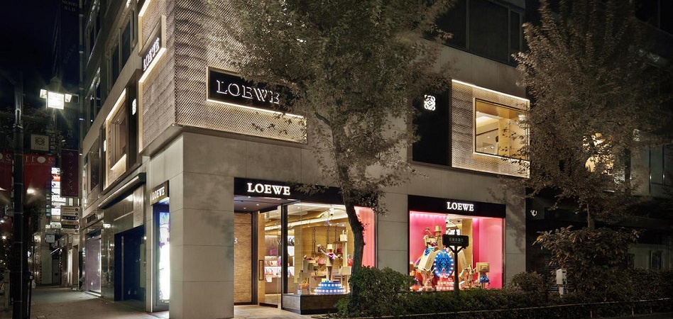 Loewe ‘pesca’ en gran distribución y ficha a una ex Inditex para su ecommerce