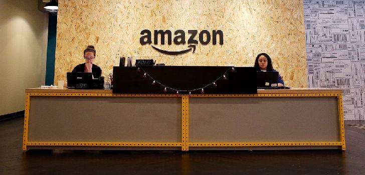 Amazon avanza en su conquista de la moda: abre una tienda de ropa en Los Ángeles