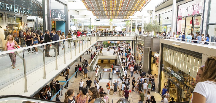 La afluencia a los centros comerciales remonta en septiembre y crece un 1,7%