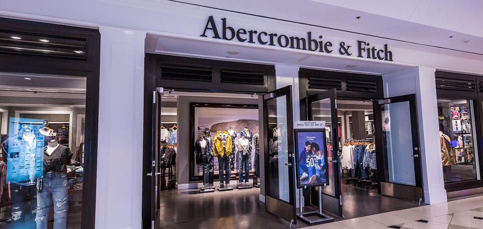 Abercrombie reduce sus pérdidas en los primeros nueve meses del ejercicio y nombra a una nueva presidenta global de marcas