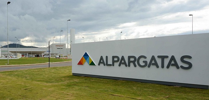 Alpargatas acelera su reorganización en Argentina: tantea la venta de sus fábricas en Catamarca 