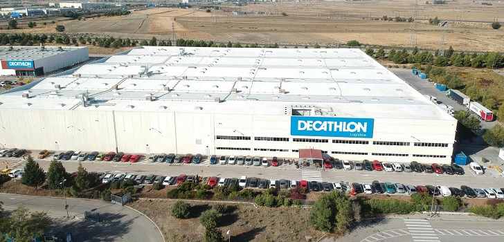 Decathlon fortalece su red logística en España abre un almacén en Getafe