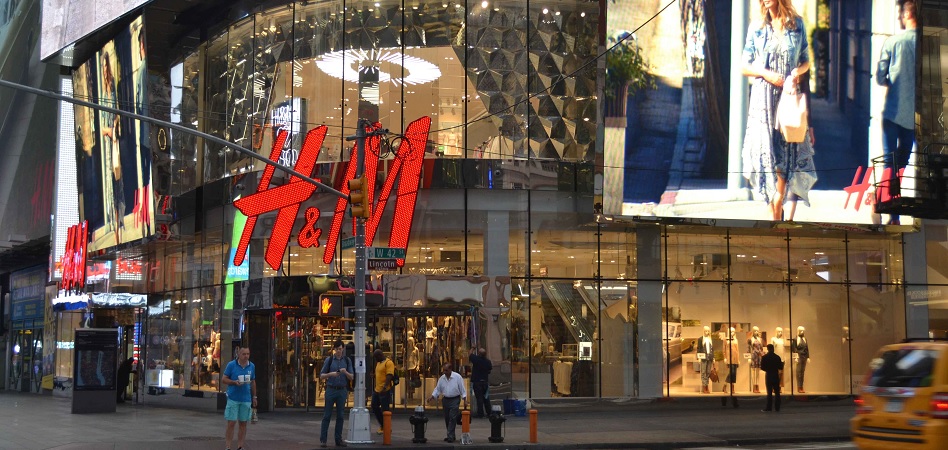 H&M se desploma en bolsa y regresa a mínimos de 2005