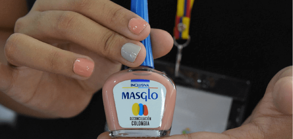 Masglo pinta los colores de la paz colombiana