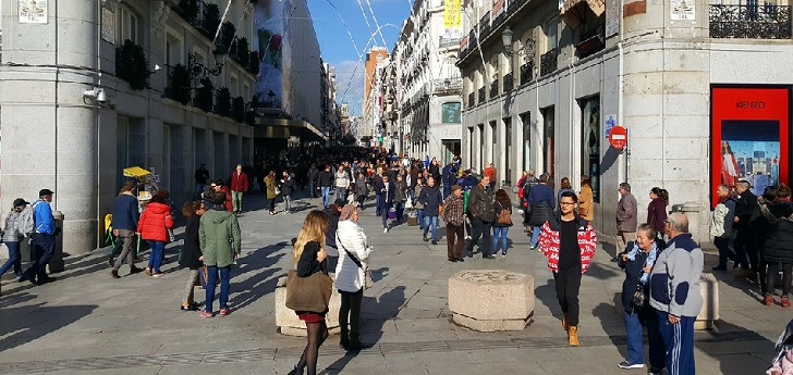 La Comunidad de Madrid estudia el toque de queda y la restricción de las actividades sociales