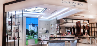 Christian Dior estrecha su alianza con El Palacio de Hierro: instala su línea de perfumes
