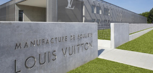Louis Vuitton amplía su capacidad productiva con una nueva fábrica en Francia
