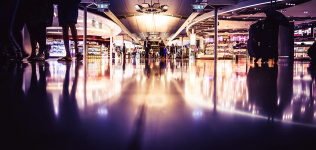 Estacazo al ‘travel retail’: la nueva normalidad del turismo llegará en 2023