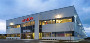 Revlon reduce sus ventas un 28% y engorda sus pérdidas