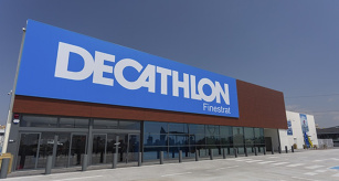 Decathlon firma el nuevo convenio para los más de 10.000 empleados con un alza del 15%