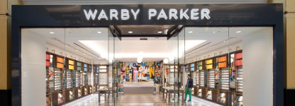 Warby Parker factura un 17% más y reduce sus números rojos en el primer trimestre 