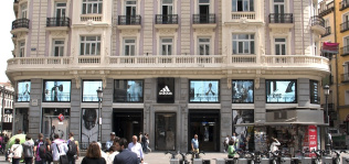 Adidas se dispara en España: supera los 400 millones y gana un 30% más