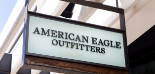 American Eagle eleva sus ventas 2%, pero hunde su beneficio un 52% en el primer trimestre 