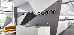 Coty contrae su negocio un 16% en el segundo trimestre y entra en números rojos