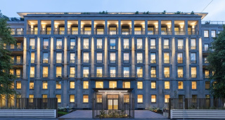 Kering, a por más ‘brick’: compra un edificio en Milán