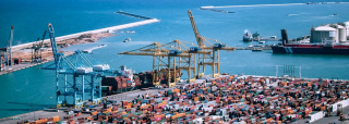 Puertos congestionados y escasez de barcos: La crisis en el mar Mar Rojo se agrava