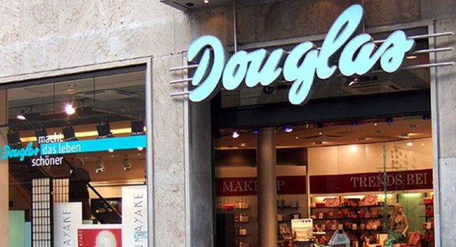 Douglas reduce su deuda neta en unos 1.000 millones de euros