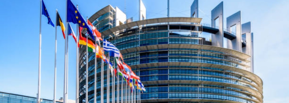 El Parlamento Europeo da luz verde a la directiva contra el ‘greenwhasing’